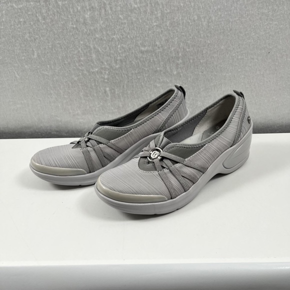 NWOB BZees Womens Melody Comfort Slip On Wedge Silver Size 9.5M Cloud Technology - Picture 1 of 9